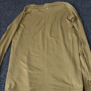 Brand new lululemon shirt